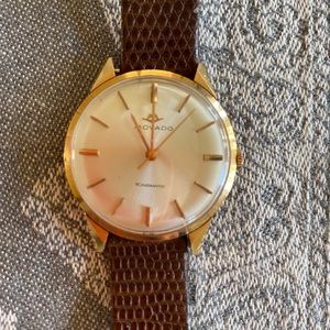 🛍 18 K GOLD MOVADO vintage Kingmatic men’s watch.